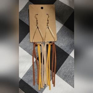 NWOT tri colored leather dangle earrings